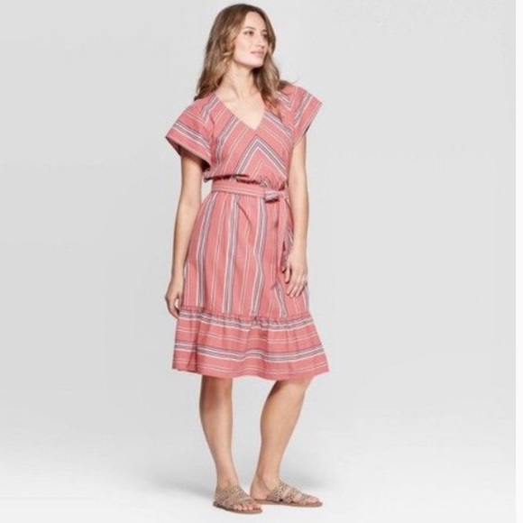 Universal Thread Dresses & Skirts - Universal Thread Sierra rose striped dress